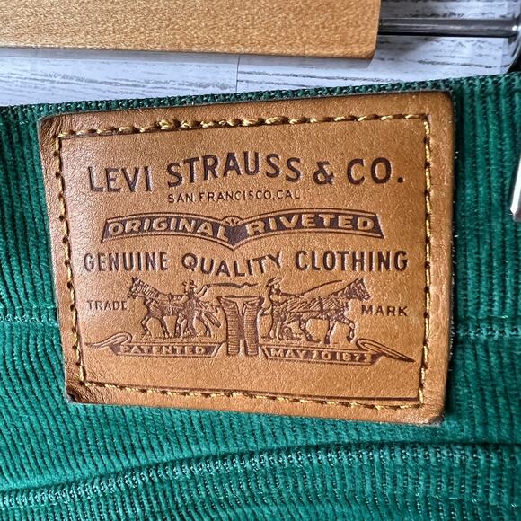 Levis Pants Womens Size 25 Kelly Green Wedgie Straight Corduroy Button Fly - Picture 3 of 16
